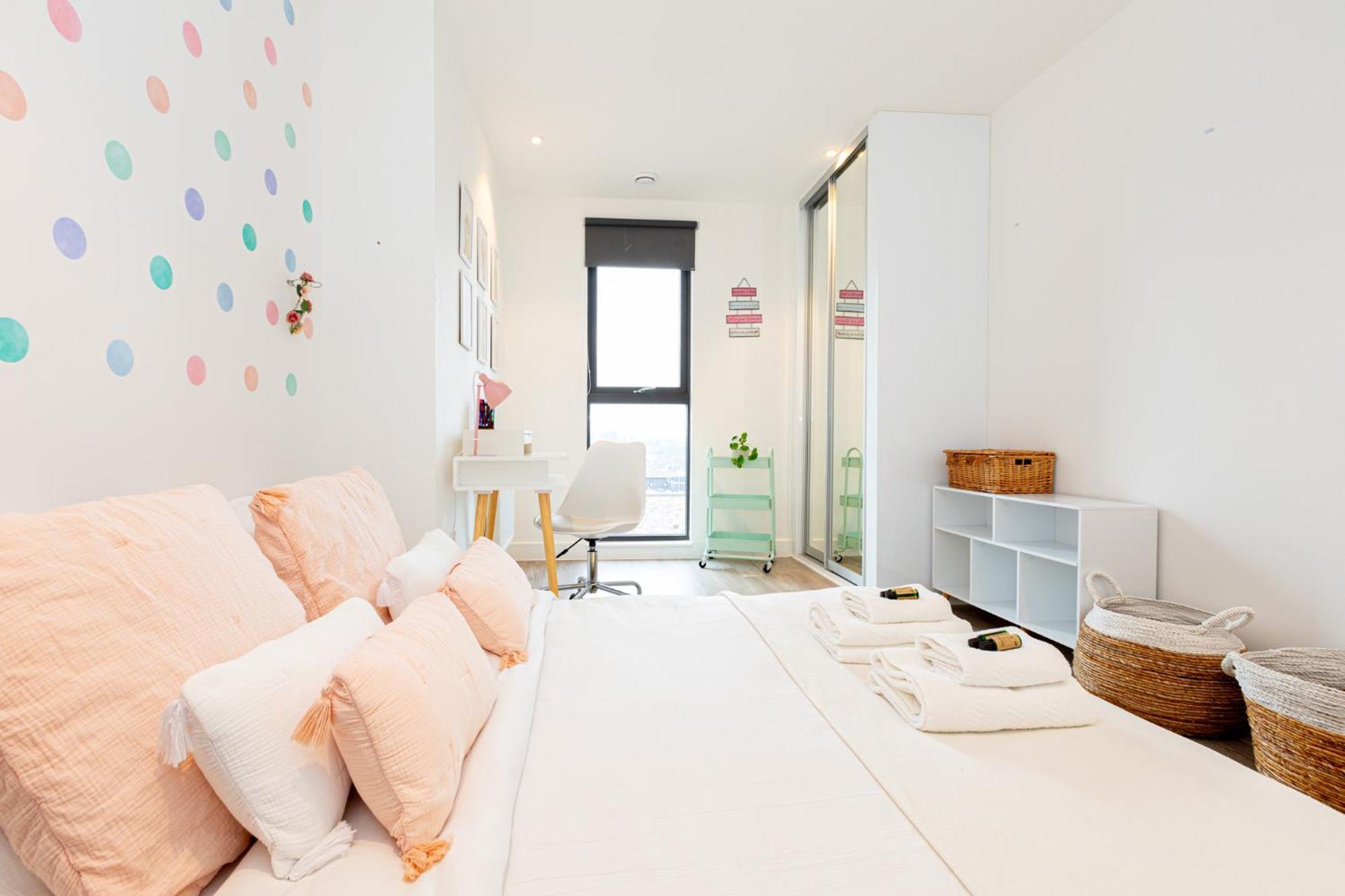 Appartamento Sensational 2br Wviews & Balcony In Wandsworth